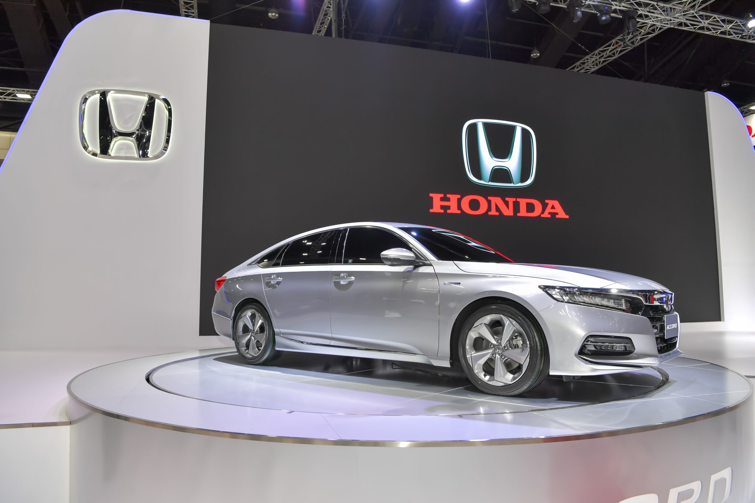 Honda is facing a lawsuit alleging a “parasitic draining” defect in certain vehicles’ batteries.