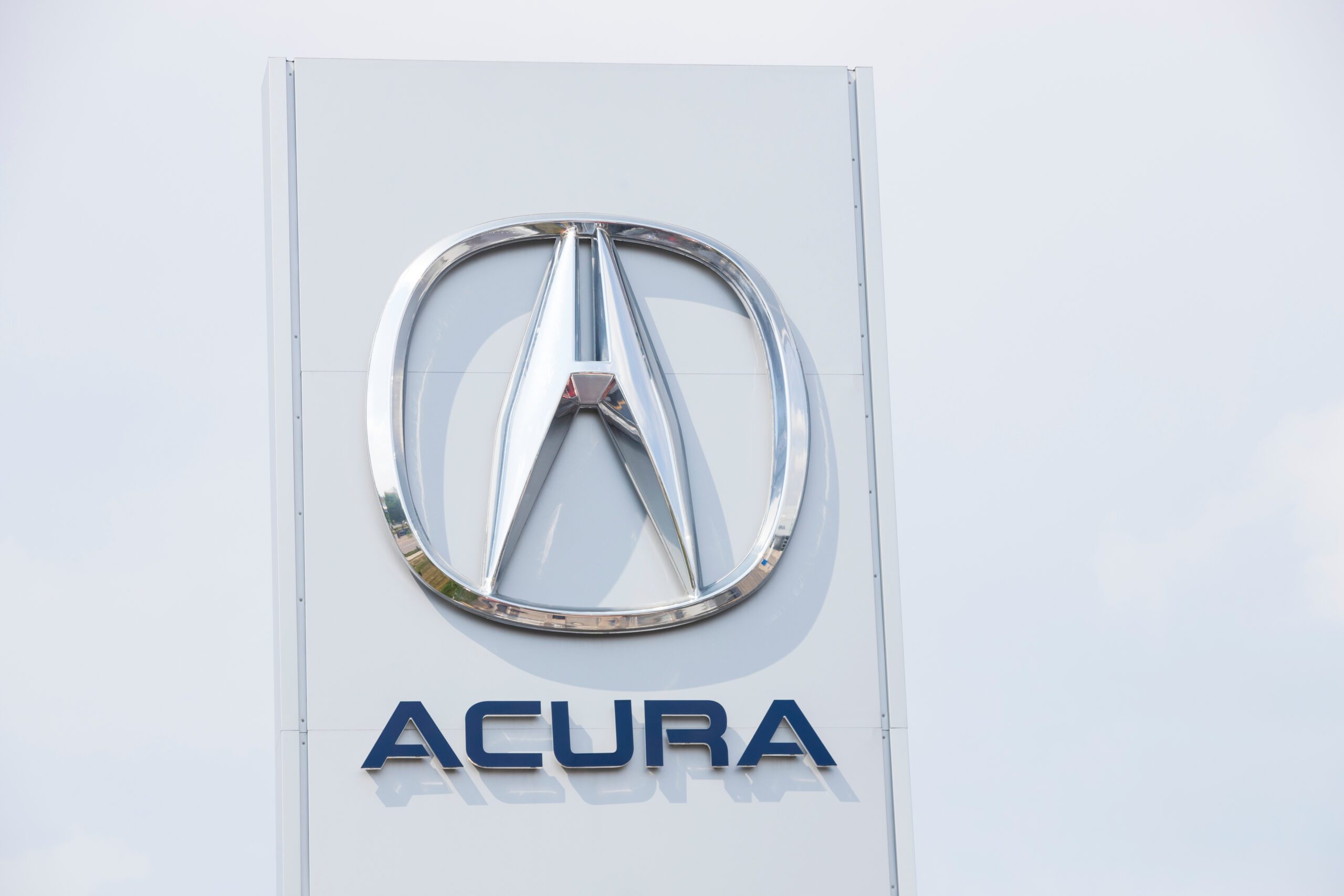 A lawsuit alleges the hands-free calling feature in certain Acura models drains the battery