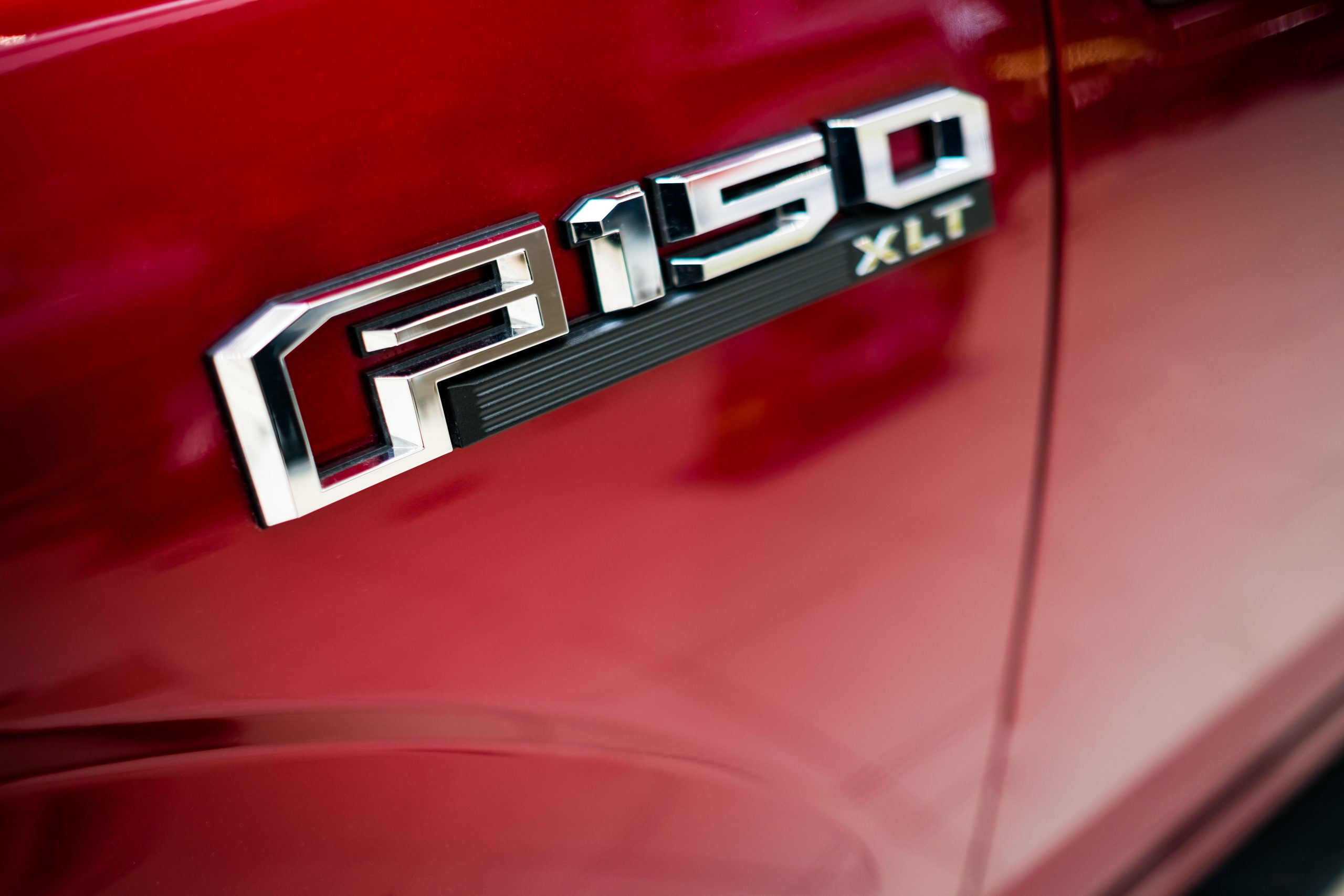 A lawsuit alleges a 10R80 10-speed transmission defect in certain Ford vehicles.
