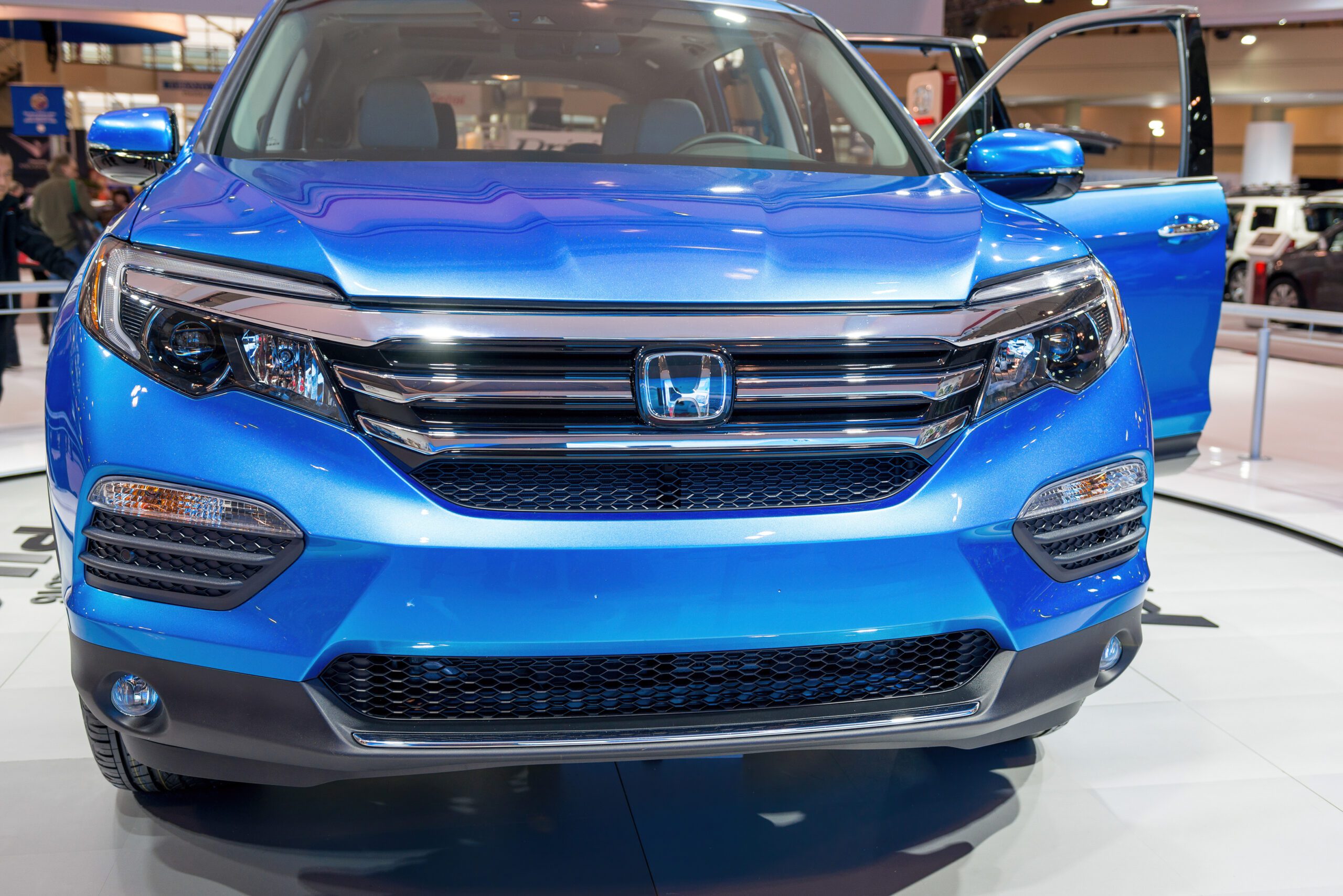 Plaintiffs allege that due to a manufacturing defect, sunroofs and moonroofs in 2015-2022 Honda and Acura vehicles are prone to sudden explosion.