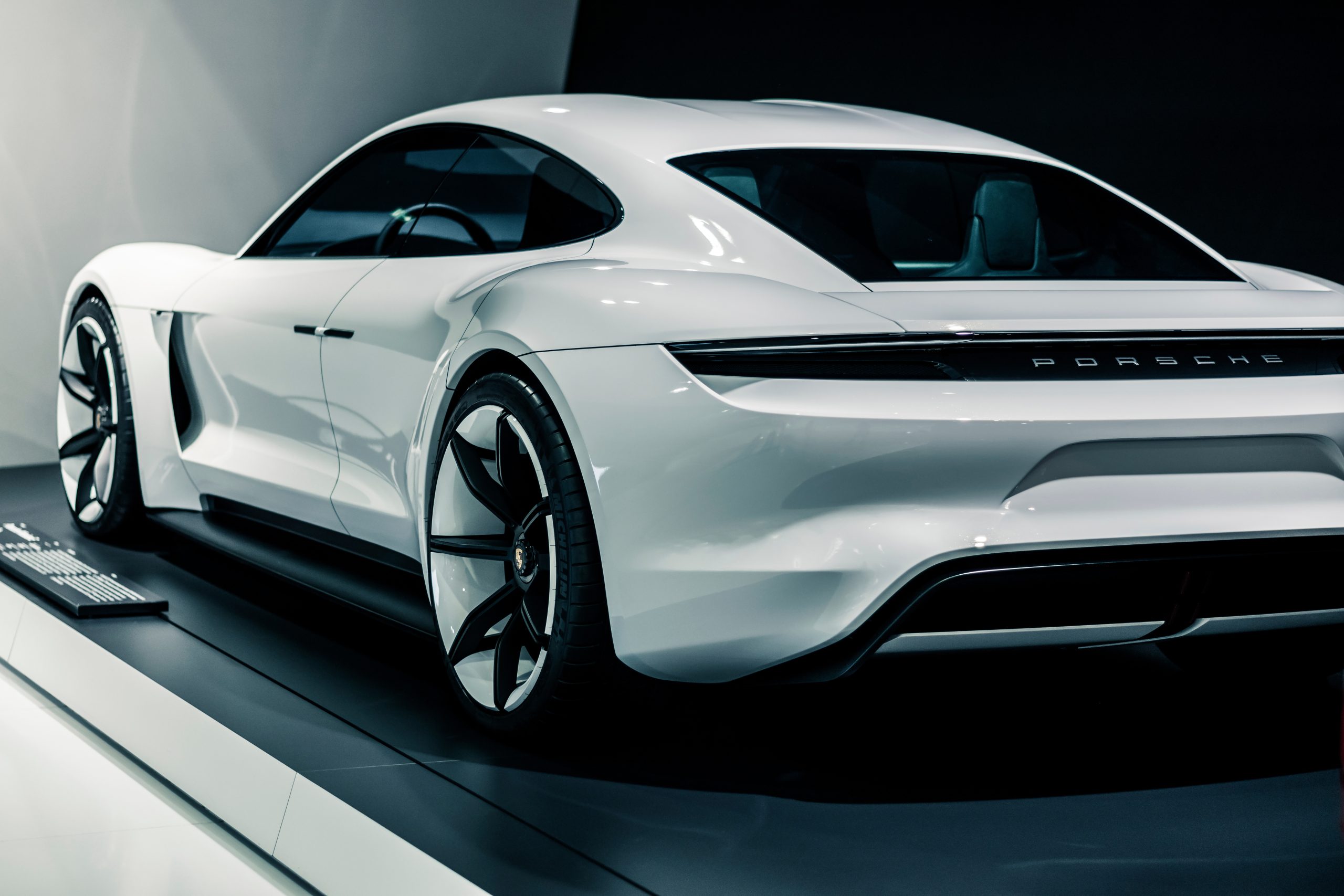 According to a new class action lawsuit, Porsche Cars North America, Inc., has allegedly advertised and sold defective 2020 and 2021 Taycan vehicles.
