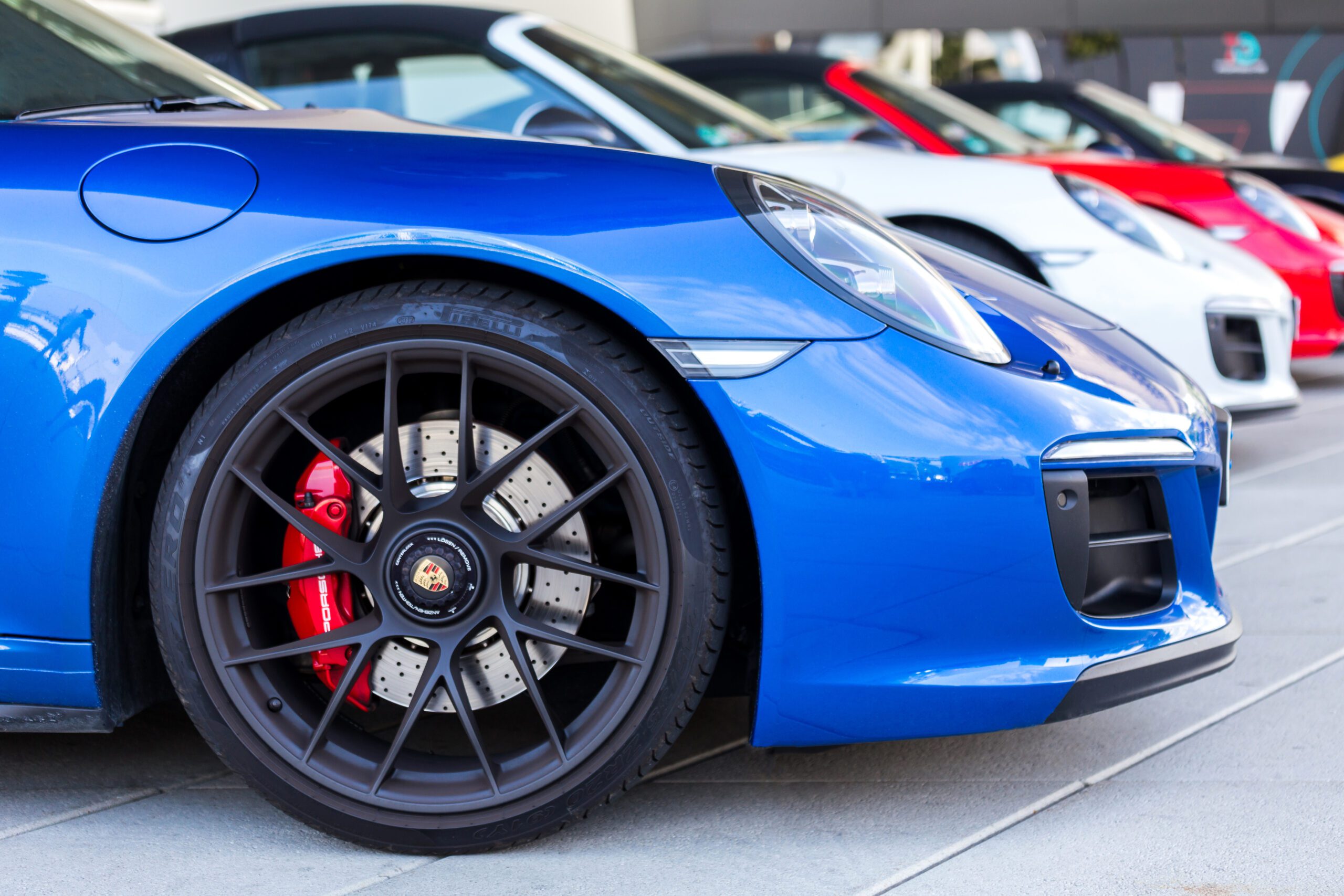 A federal court has entered an order granting final approval of a class settlement in a class action lawsuit alleging defects in about 500,000 gasoline-powered Porsche vehicles